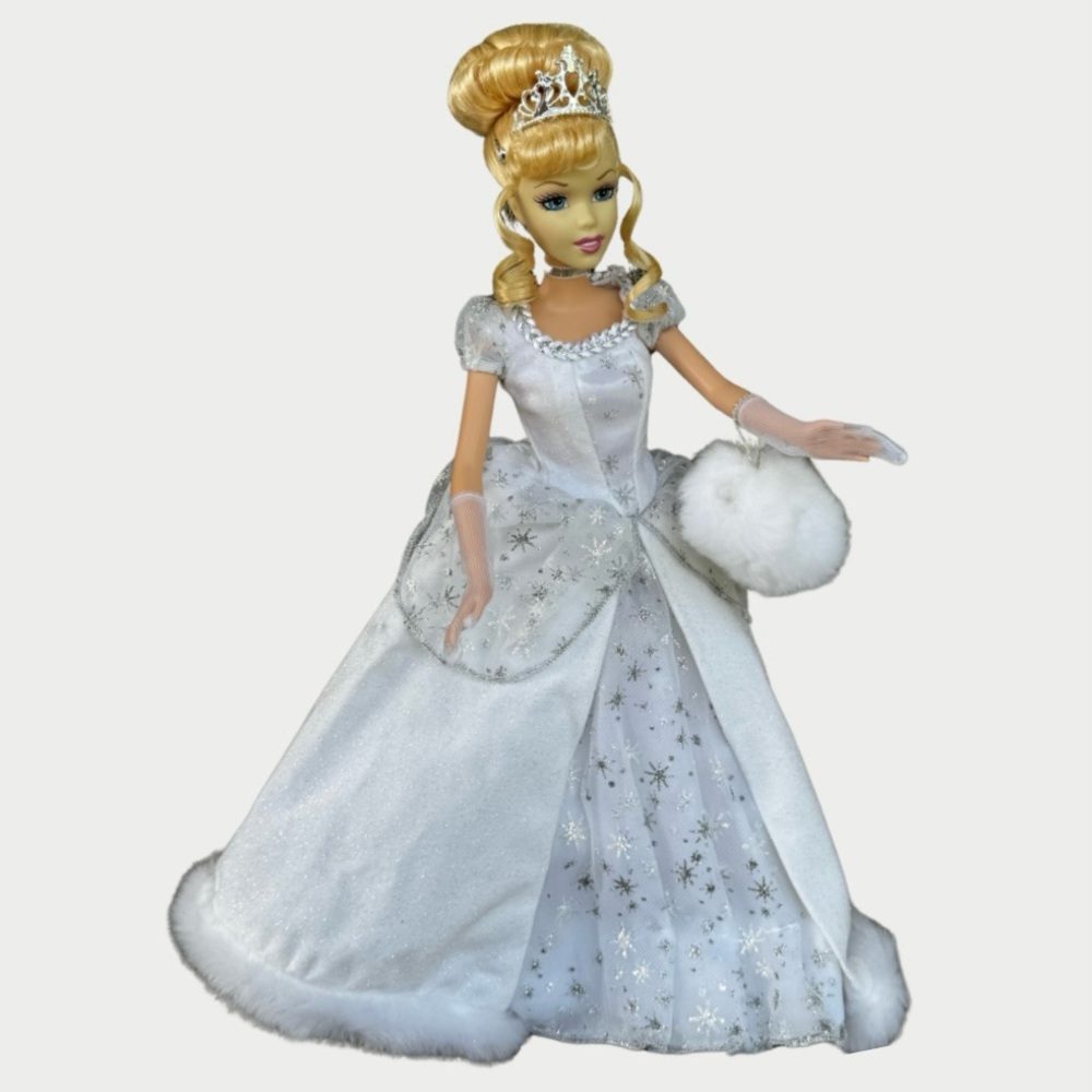 Cinderella Vintage Walt Disney's Holiday Princess Special Edition Barbie Doll